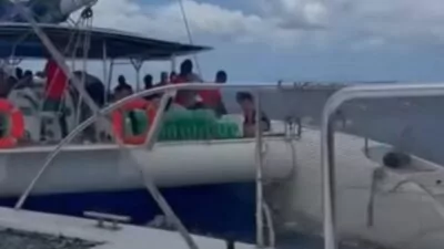 Catamarán choca contra otra embarcación repleta de turistas en el litoral de Isla Saona
