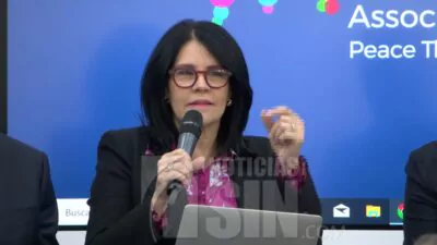 Alicia Ortega: “Hay que tener mucho cuidado con una ley que regule a los medios de comunicación”