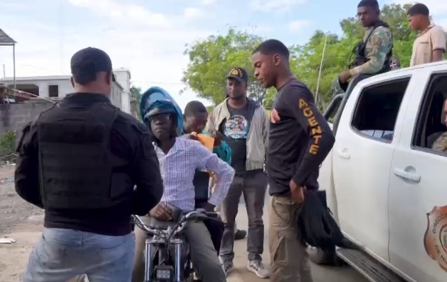 DGM interviene asentamientos ilegales en Gonzalo y otras comunidades de Monte Plata