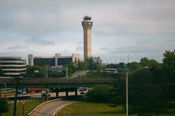Suspenden vuelos en Newark por nueva falla en control de tráfico aéreo