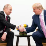Trump llamará el lunes a Putin y a Zelenski para negociar el fin de la guerra