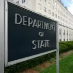 EE.UU. desmiente a Maduro y confirma operación de extracción de opositores venezolanos desde embajada argentina en Caracas