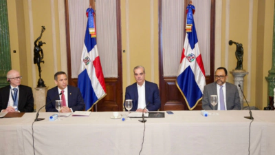 Abinader recibe la Declaración de Santo Domingo al cierre de la Cumbre Judicial Iberoamericana