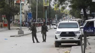 Estados Unidos bombardea posiciones del grupo yihadista Al Shabab en el sur de Somalia