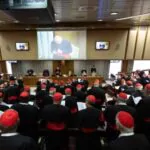 Los cardenales continúan su reflexión, perfilan la figura de un Papa pastor