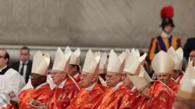 Tradición e innovación se fusionan en el cónclave con «veni creator spiritus»