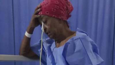 Mujer de 64 años con cáncer solicita ayuda para costoso tratamiento