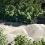 Persisten extracciones ilegales de arena en ríos de Montecristi pese a prohibición ambiental