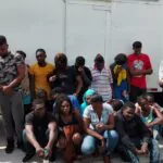 Encuentran 18 indocumentados haitianos dentro de camión de carga cerrado en San Juan