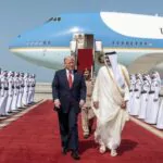 Las críticas a Trump por el avión de Catar le llevan a amenazar con acciones legales