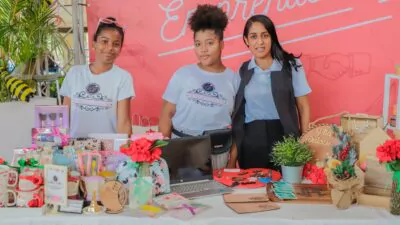 Jóvenes dominicanos transforman sus vidas y la economía a través del emprendimiento