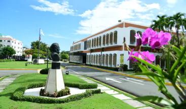 Residentes en Moca marchan por arreglo de calles