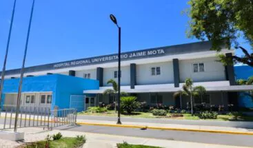 Rescatan cuatro extranjeros a bordo de un velero en alta Mar