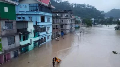 Al menos 14 muertos y 16 heridos por fuertes lluvias en el oeste de la India