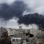 Israel bombardea el aeropuerto de Saná, la capital del Yemen, tras ordenar su evacuación