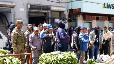 Alcaldía de Santiago intensifica operativos de limpieza e higienización en el mercado Hospedaje Yaque