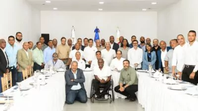 Ministro Kelvin Cruz encabeza reunión de trabajo con 37 federaciones