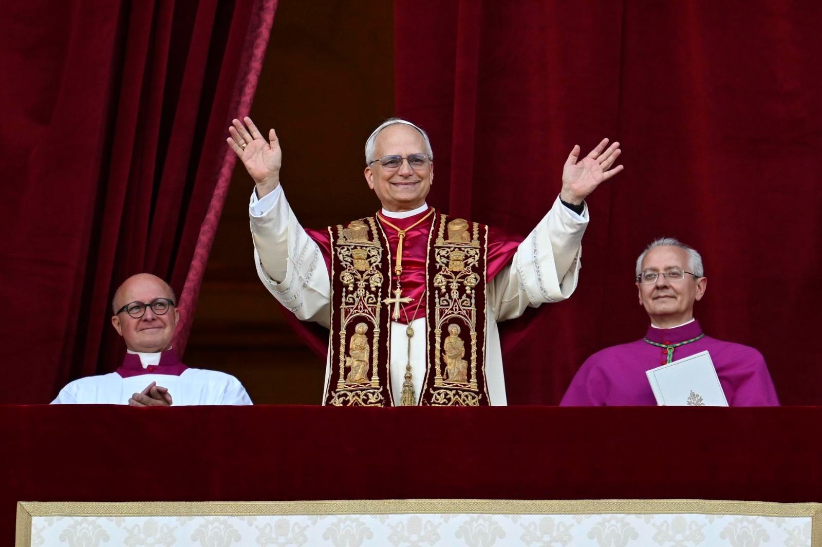El papa apuesta por la vía de Francisco, con el cuidado a los débiles y diálogo valiente