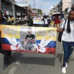 Centenares de personas piden en las calles la liberación de Lyan, un niño secuestrado en Colombia