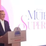 Abinader encabeza quinta edición del Premio Mujer Supérate.