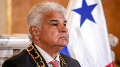 «Panamá no puede vivir enfrentada», dice Mulino al visitar a menor herida durante protesta