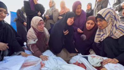 Gaza sufre una de las noches más letales desde el regreso de la guerra: «Todos han muerto»