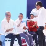 Abinader se reúne con comunitarios de San Cristóbal para impulsar soluciones a problematicas