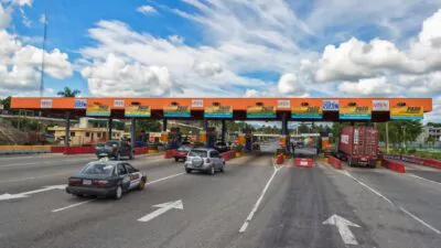 Paro de labores en demanda de eliminar «doble peaje»