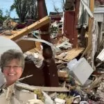 Pareja en Kentucky se abrazó mientras un tornado arrasaba con su casa; ambos perdieron un brazo