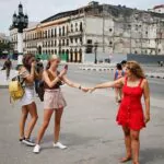 Cae la demanda desde Rusia y Canadá: Cuba recibió hasta abril un 27,6 % menos de turistas