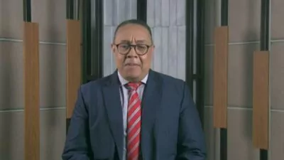 “Un país en el mundo”: Víctor Bautista retrata con crudeza el estancamiento del desarrollo nacional