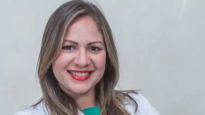 Aseguran prótesis mejoran condiciones pacientes con aneurisma aórtica compleja