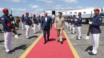 Presidente Abinader retorna al país tras reunión bilateral con Marco Rubio y reconocimiento en Washington