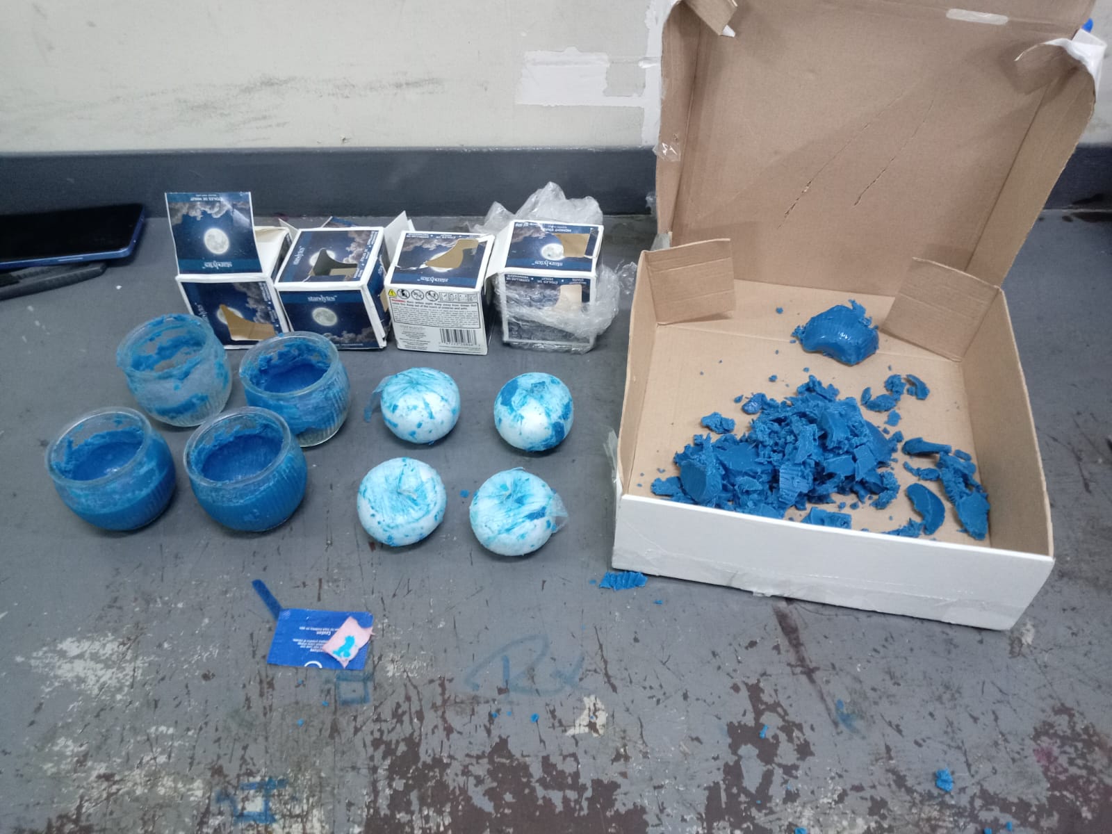 DNCD interviene caja con velones aromáticos llenos de cocaína; serían enviados a Londres