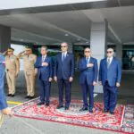 Abinader se reúne con expresidentes en el Ministerio de Defensa