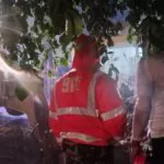Buscan con dron a niña arrastrada por alcantarilla tras intensas lluvias en San Cristóbal