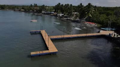 APORDOM entrega muelle turístico y pesquero de Palenque tras proceso de mantenimiento