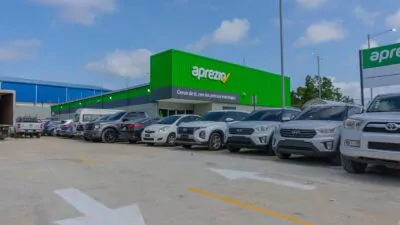 Alcalde Ramón Candelaria destaca impacto positivo de la tienda Aprezio número 42 en la comunidad