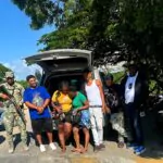 Apresan a tres hombres ocultaban haitianas indocumentadas entre maniquíes en Montecristi