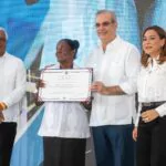 Abinader reconoce colonos y reitera compromiso con modernización del sector cañero