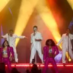 Manny Cruz abarrota el Teatro La Fiesta con gran espectáculo “2080”