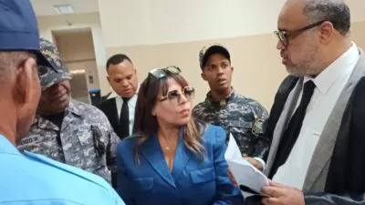 Arrestan a viuda de empresario Merle Wayne Fuller por presunta usurpación de millonaria herencia