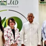 La JAD y Holland House Caribbean firman acuerdo para impulsar la innovación agropecuaria.