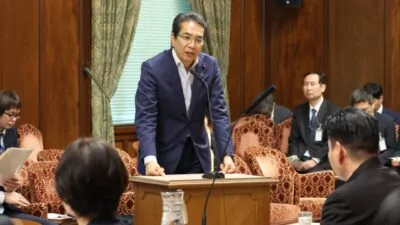 Renuncia ministro de Agricultura japonés tras decir que tiene arroz gratis en plena crisis