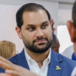Presidente de la Sala Capitular de Guayacanes propone cobro por habitaciones hoteleras para fortalecer finanzas del municipio