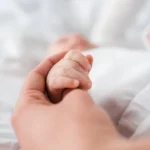 Investigan muerte de bebé supuestamente  a manos de su madre en SDN