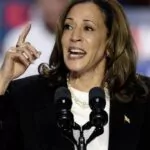Kamala Harris reaparece y alerta de que EE.UU. está al borde de una «crisis constitucional»