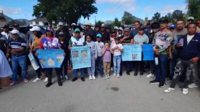 Marchan por construcción de carretera Constanza-La Culata