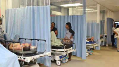 Cientos de pacientes perdieron consultas debido a paro médico