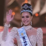 La tailandesa Opal Suchata Chuangsri gana el Miss Mundo en la India